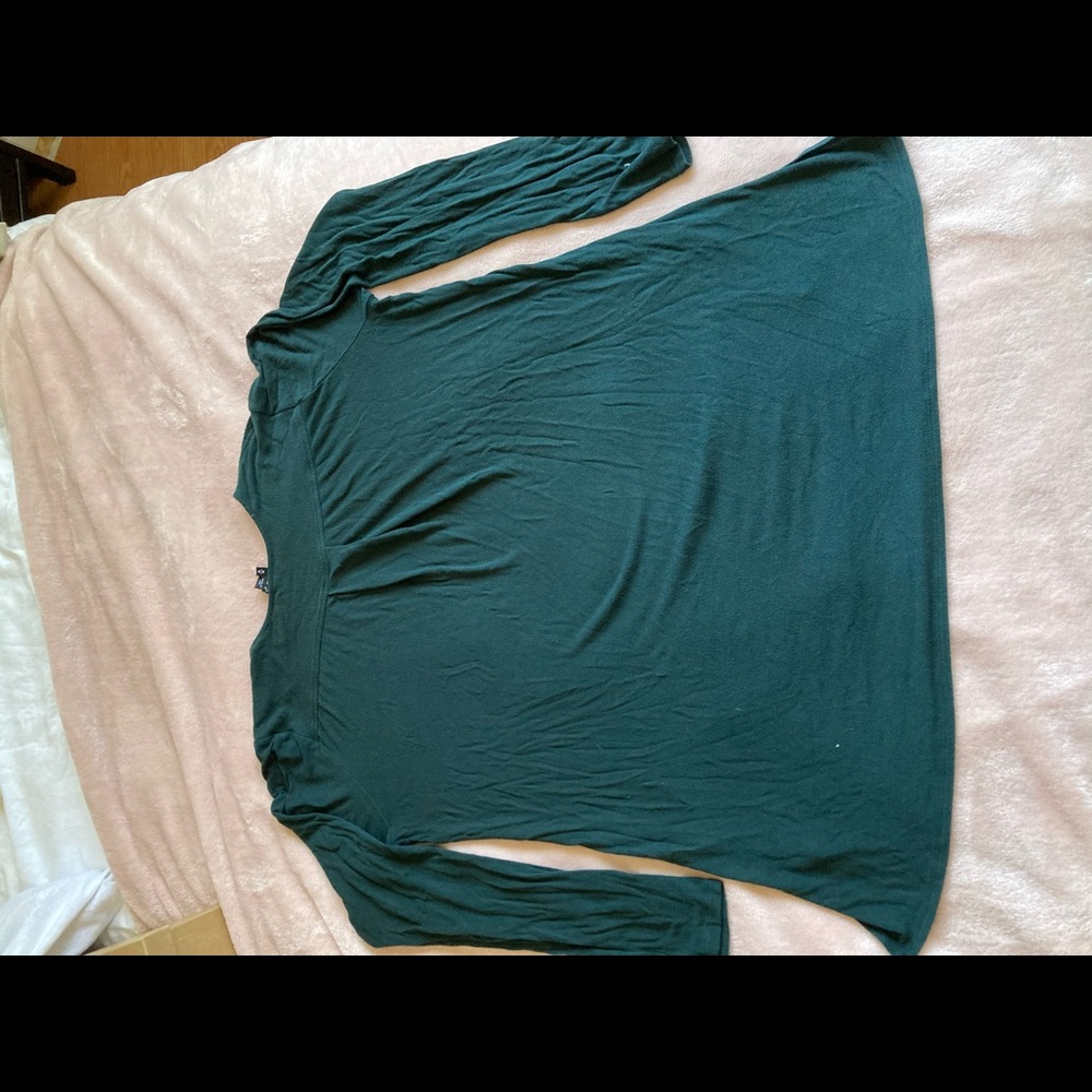 Theory Green Long Sleeve Basic - image 4